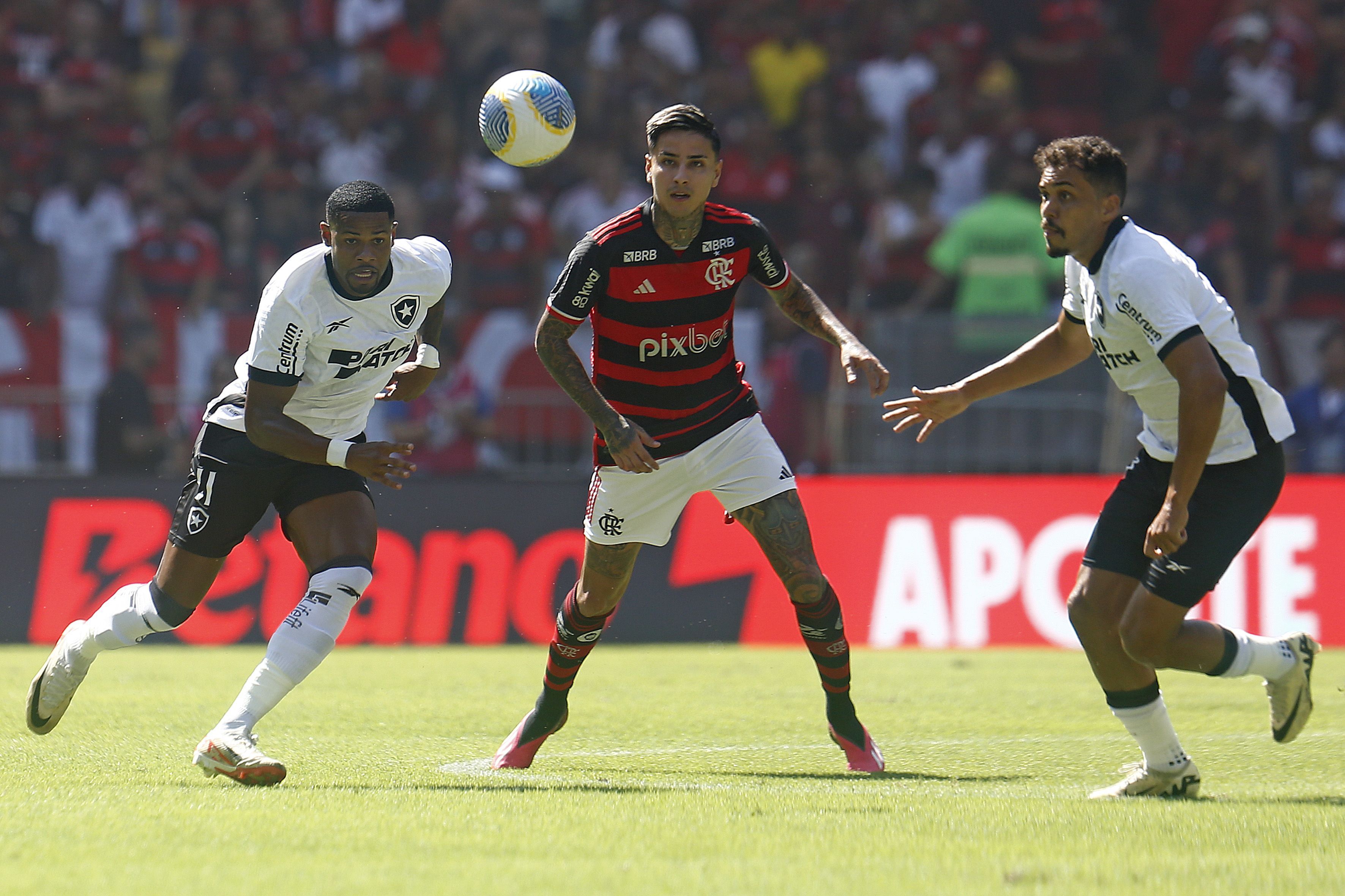 Flamengo informa problemas físicos de Arrascaeta e Pulgar