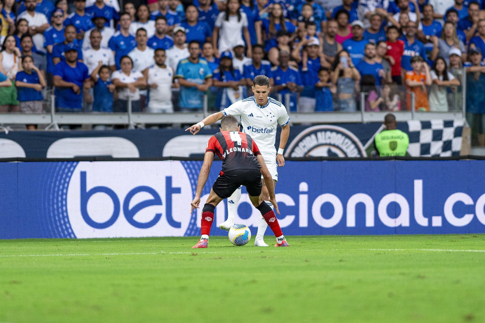 Mateus Vital passará por cirurgia no ombro e vira desfalque no Cruzeiro