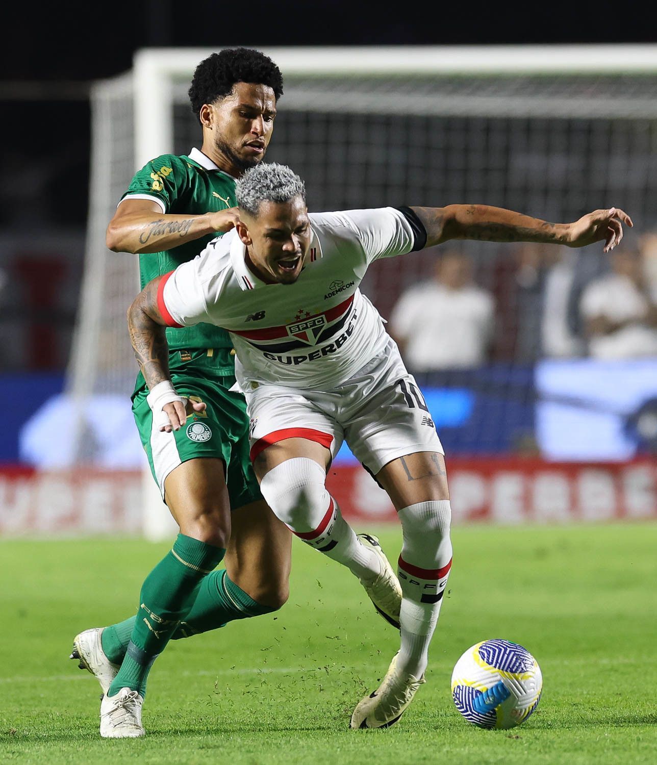 São Paulo e Palmeiras fazem clássico truncado e ficam no empate pela Série A
