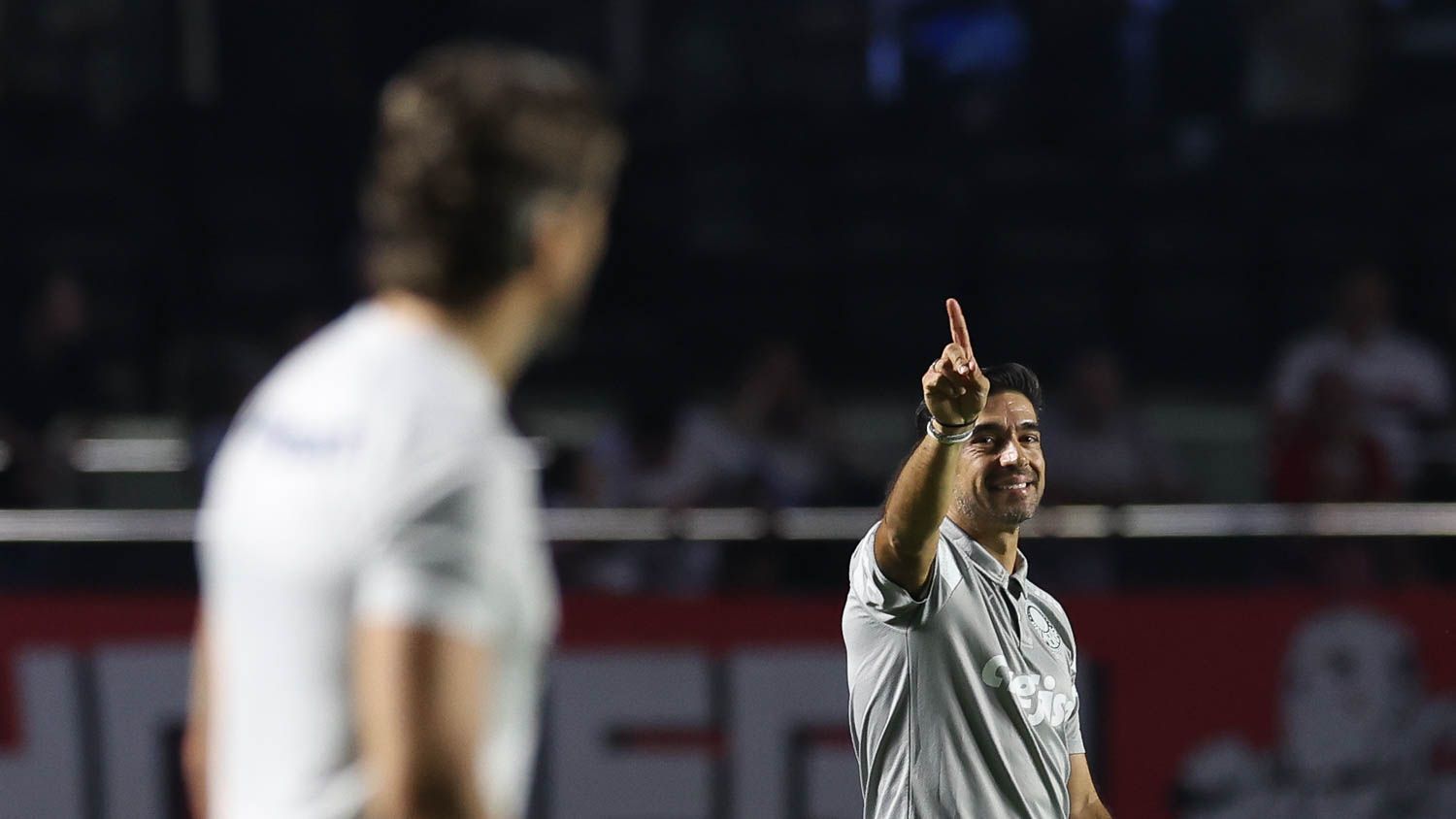 Abel vê Palmeiras melhor que São Paulo e lamenta gols perdidos no clássico