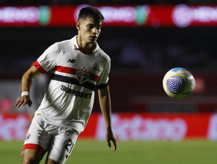 Bobadilla, volante do São Paulo