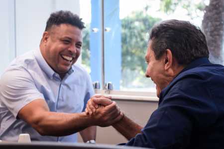 Ronaldo Fenômeno (esq) e Pedro Lourenço (dir) na Toca da Raposa II