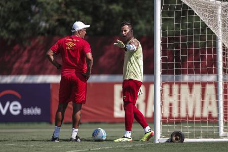 Fernando Diniz no treinamento do Fluminense