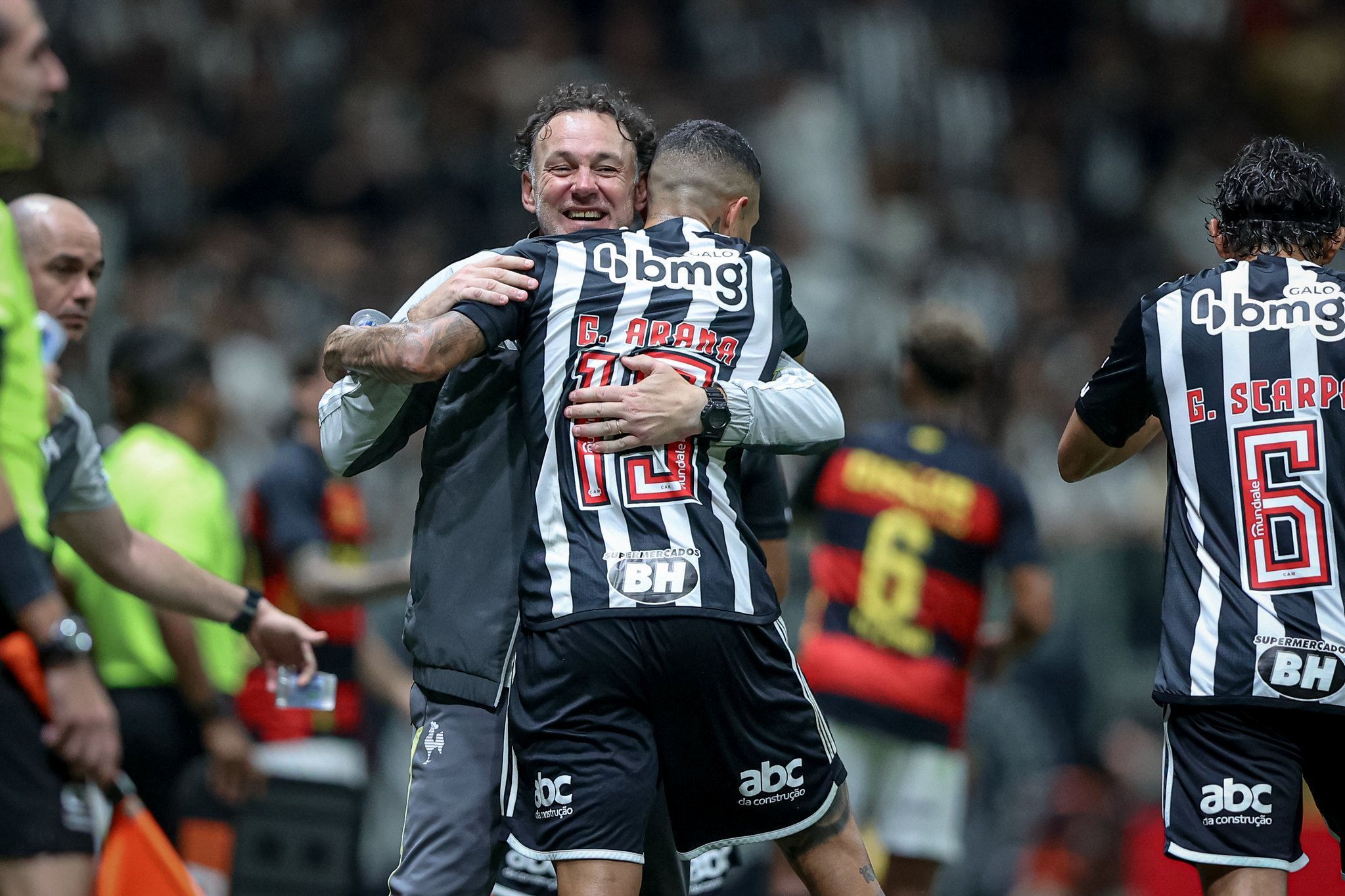 Com Milito, Atlético faz melhor mês de abril em mais de 10 anos; veja números