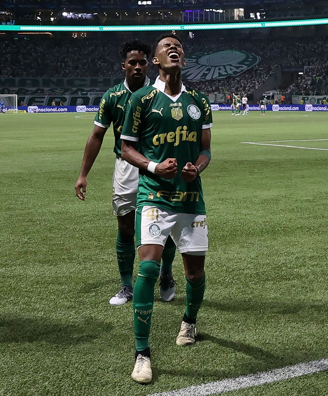 パルメイラス　エステヴァンPalmeiras ESTÊVÃO 41 チェルシー 内定チェルシー戦で圧巻弾の18歳FWエステヴァン、試合後にパーマーに言