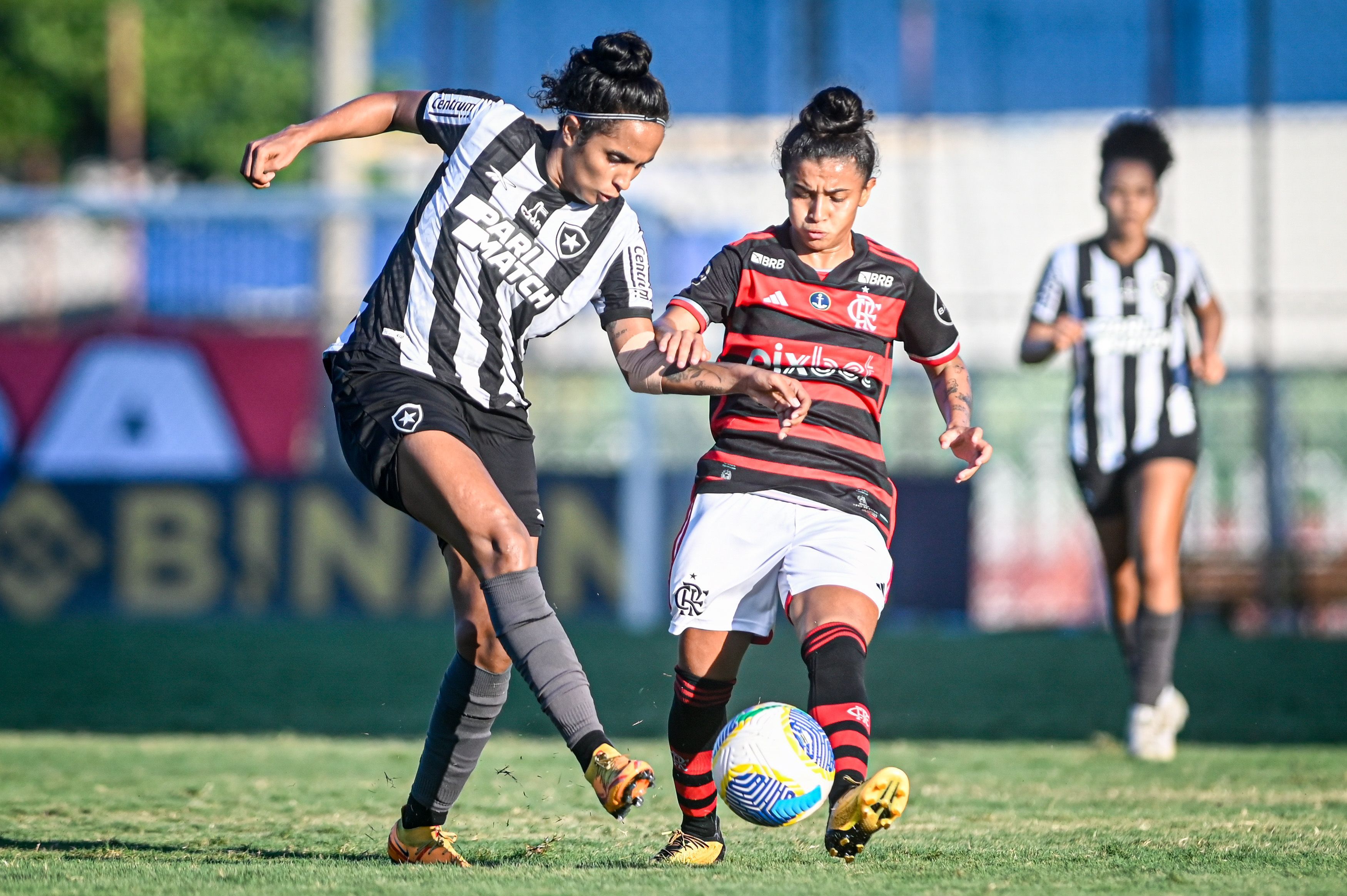 Flamengo derrota o Botafogo em clássico eletrizante pelo Brasileirão Feminino