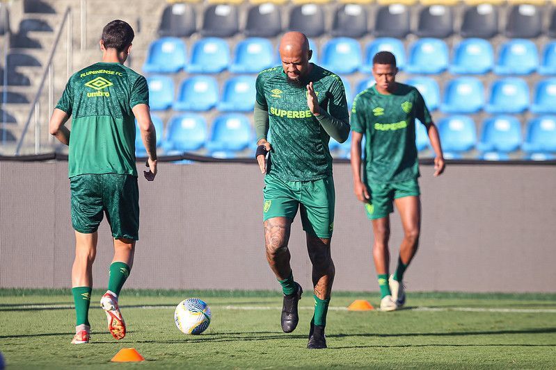 Comentarista indica as melhores opções para um novo técnico do Fluminense