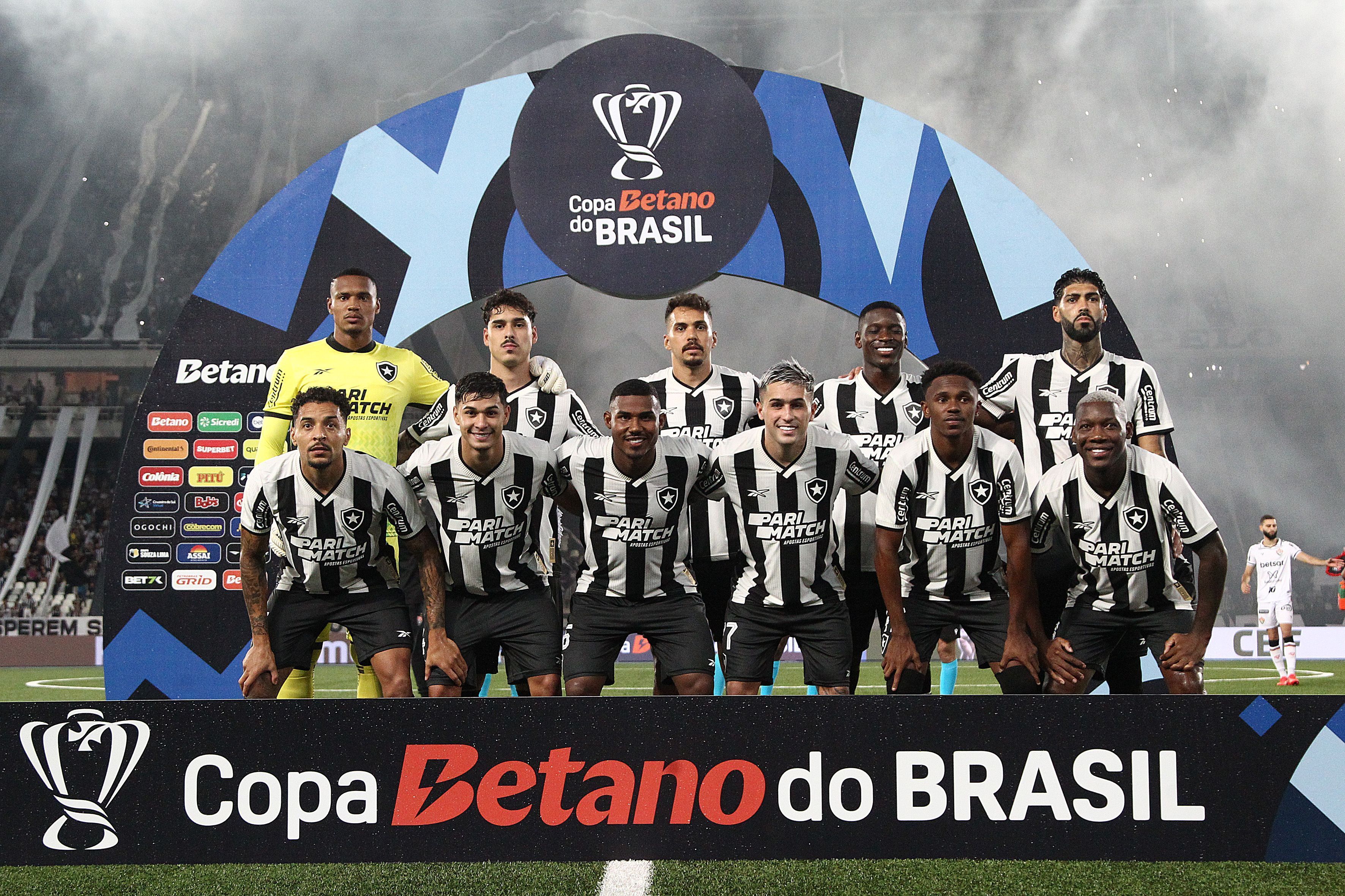 Botafogo defende invencibilidade histórica contra o Vitória no Barradão