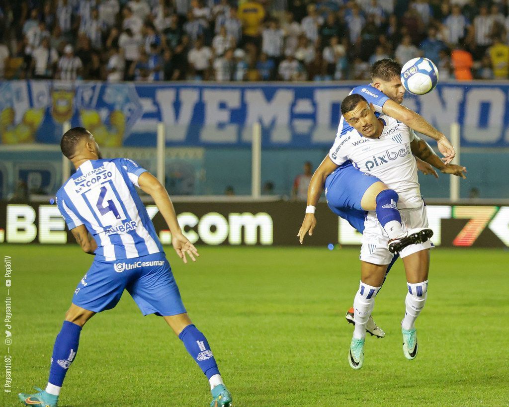 Com um a menos, Paysandu segura empate com Avaí em casa pela Série B