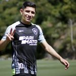 Savarino convocado pela Venezuela; veja quais jogos o meia poderá ser desfalque