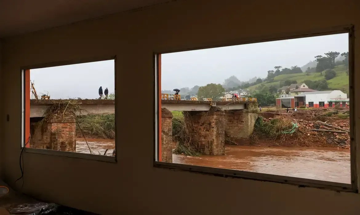 Alerta de tempestade: chuva de 100 mm e granizo podem atingir o RS; veja cidades