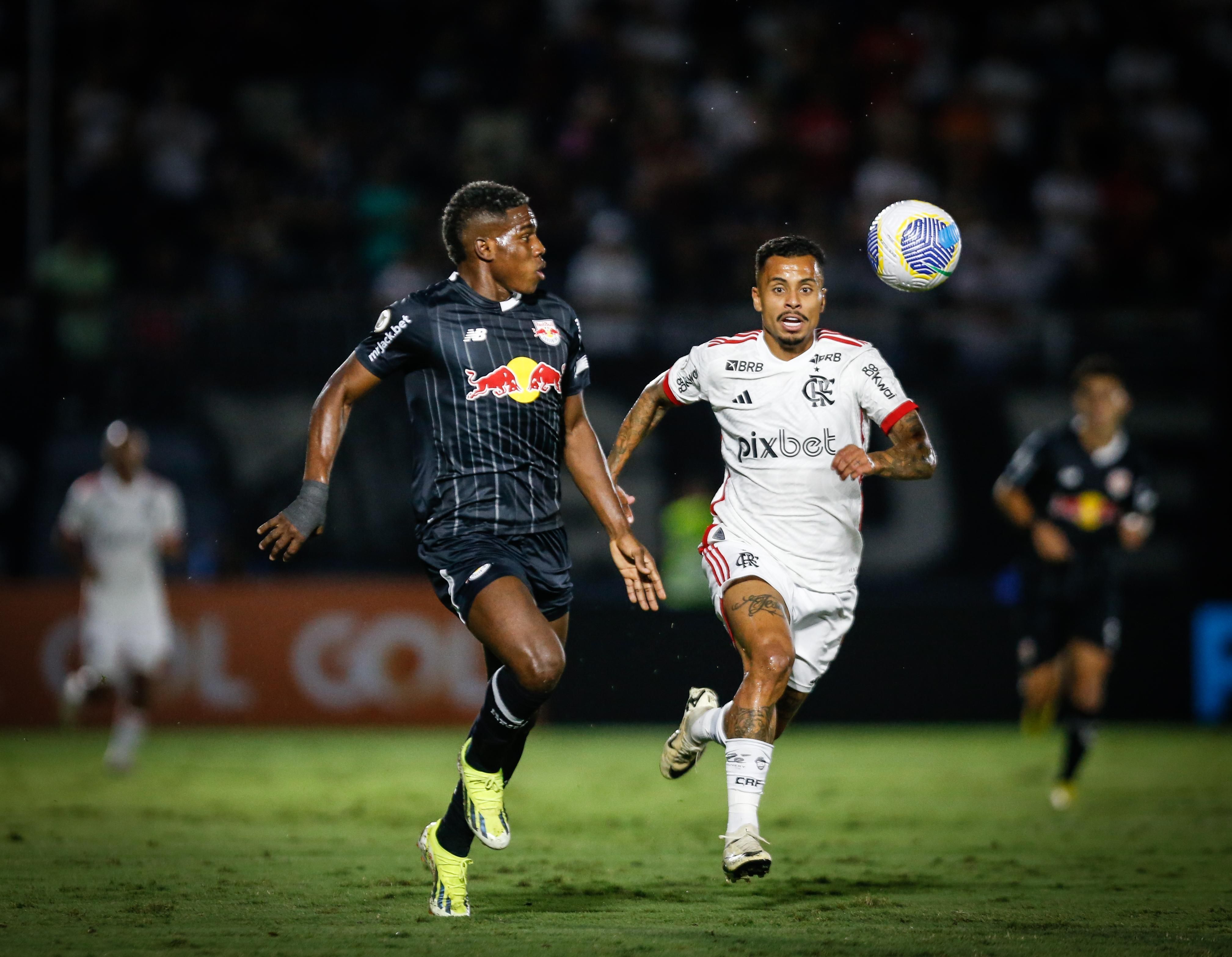 Desfalcados, Flamengo e Bragantino se enfrentam por fim de jejuns no Brasileirão
