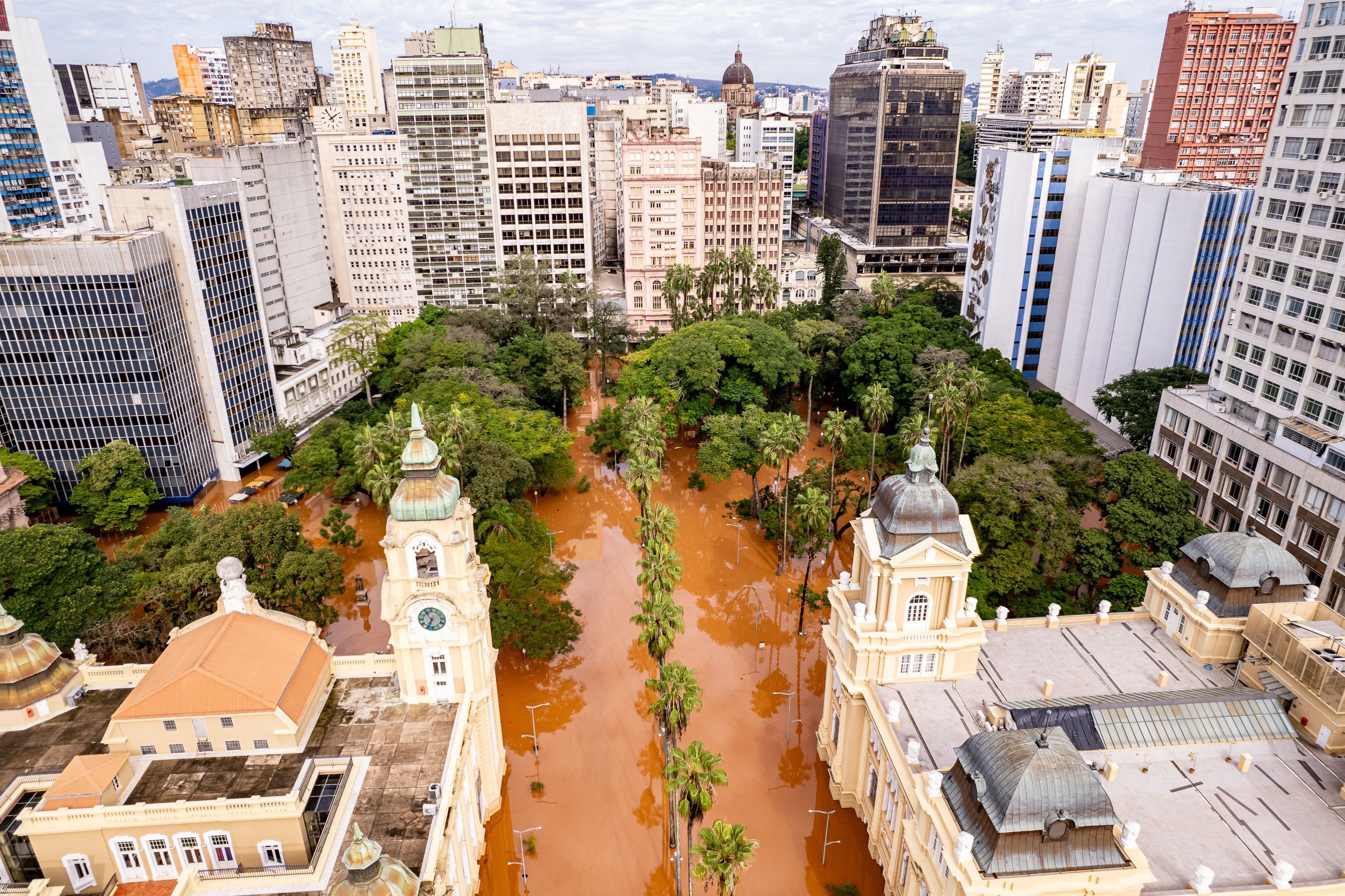 Chuvas no RS: Guaíba pode superar recorde anterior e alcançar os 5,6 metros em Porto Alegre