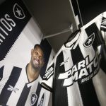 Escalação do Botafogo: Artur Jorge mantém formação ofensiva contra a LDU