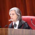 Eleições 2024: desinformação e uso da inteligência artificial são desafios de Cármen Lúcia no comando do TSE