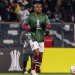 Douglas Costa tem lesão na coxa direita e pode ser mais um desfalque no Fluminense