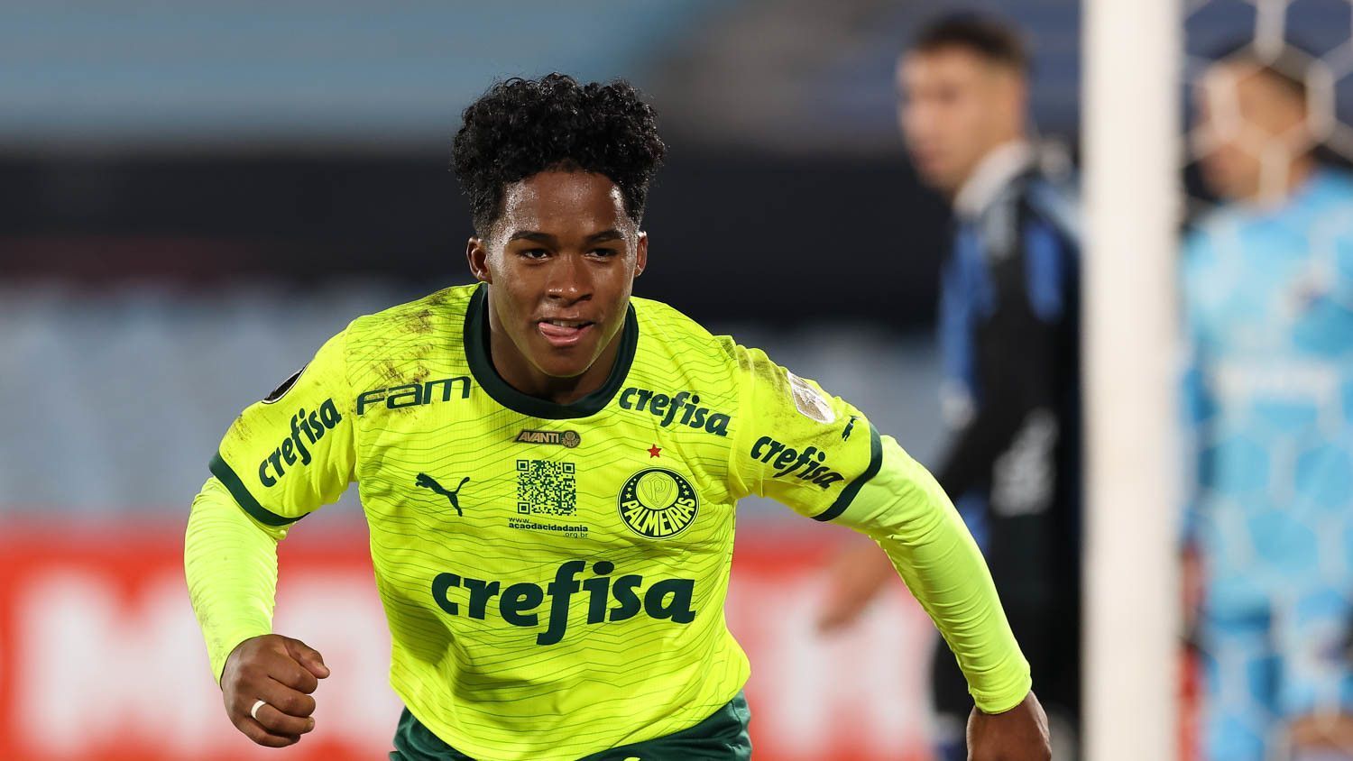 Endrick ultrapassa Arrascaeta e Gabigol como melhor jogador do futebol brasileiro