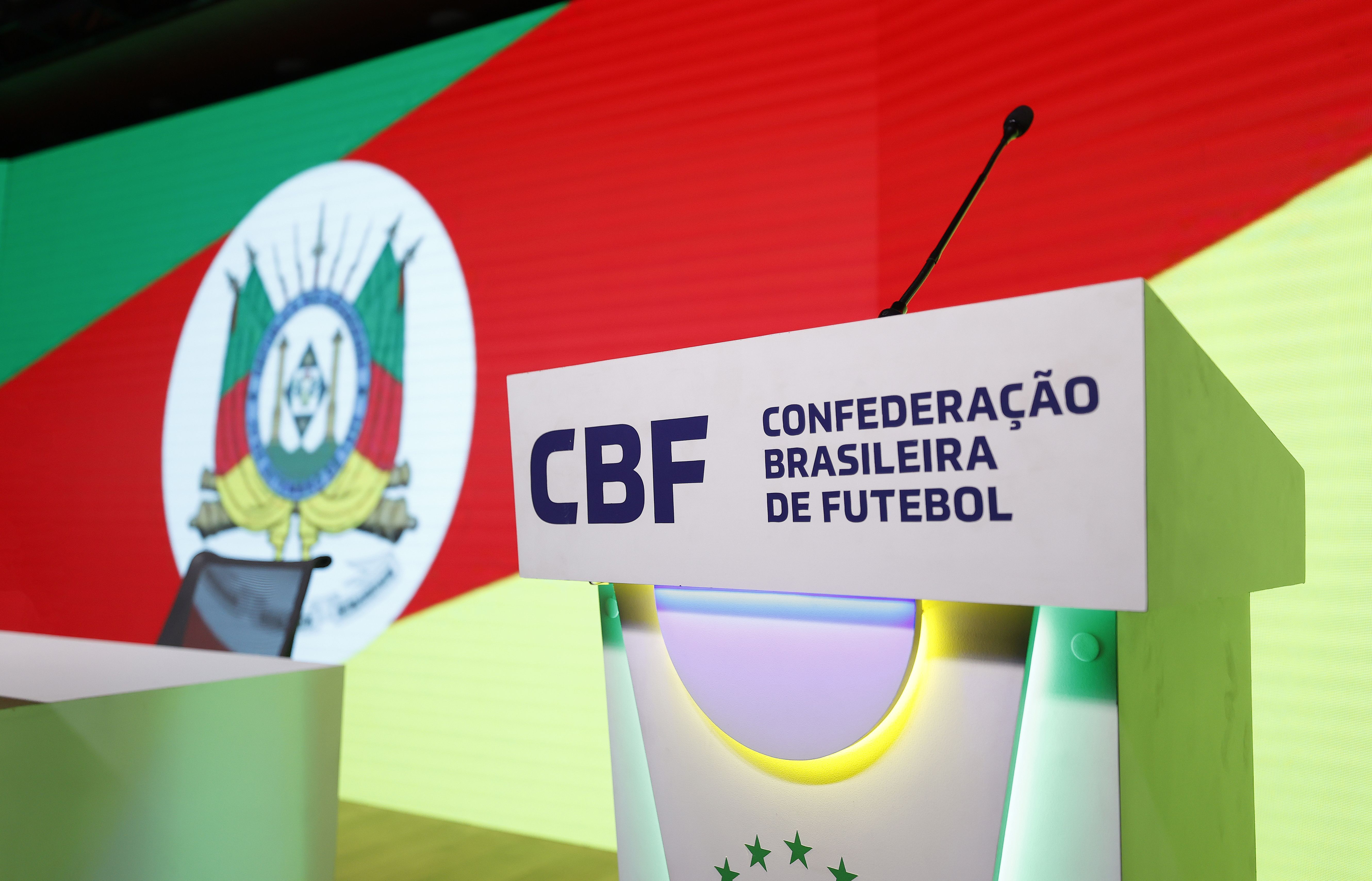 Governo envia ofício à CBF por paralisação do Brasileiro; Ednaldo consultará clubes