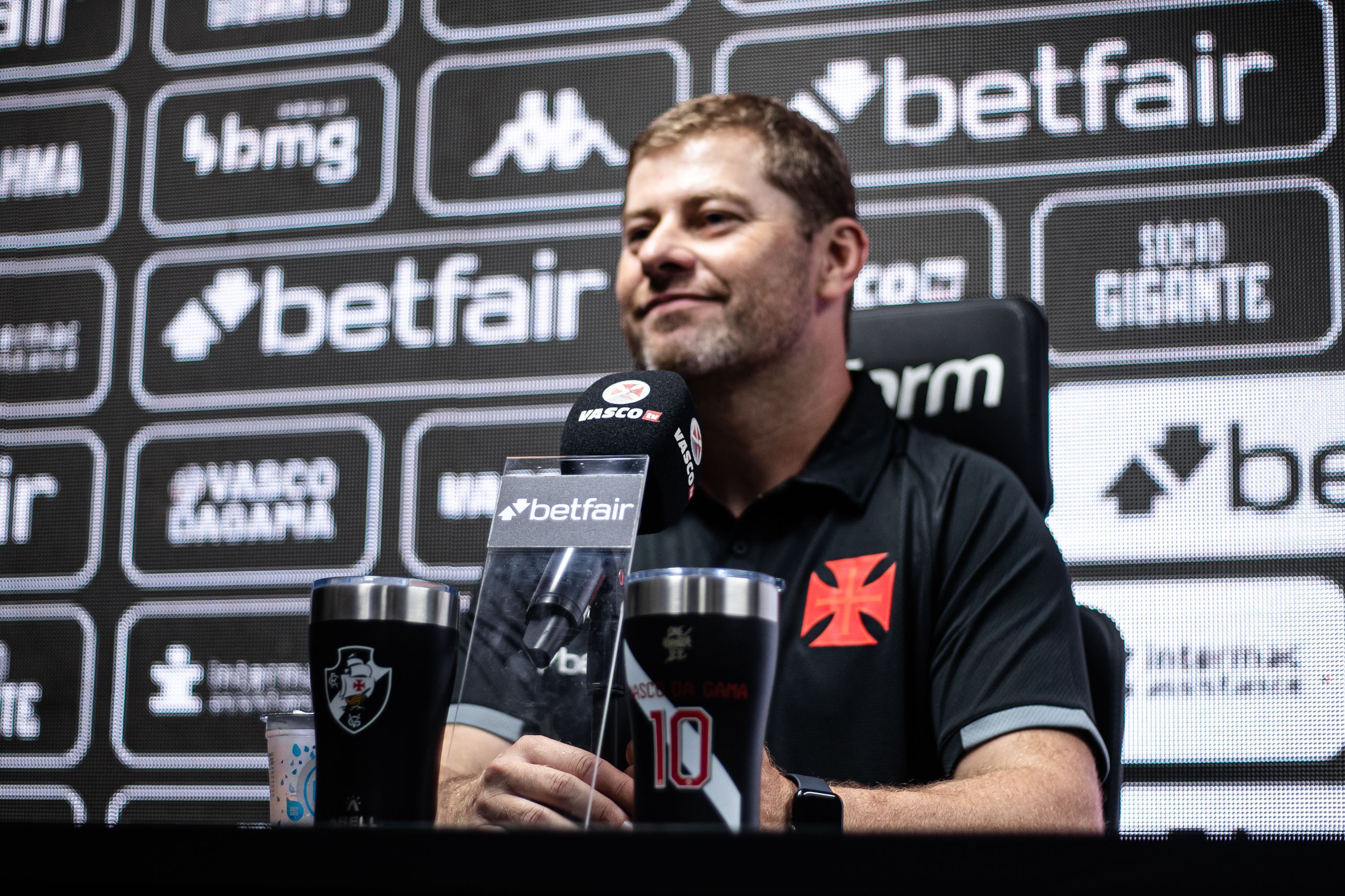 Paiva tem primeira sequência negativa no Vasco e busca reabilitação na Copa do Brasil
