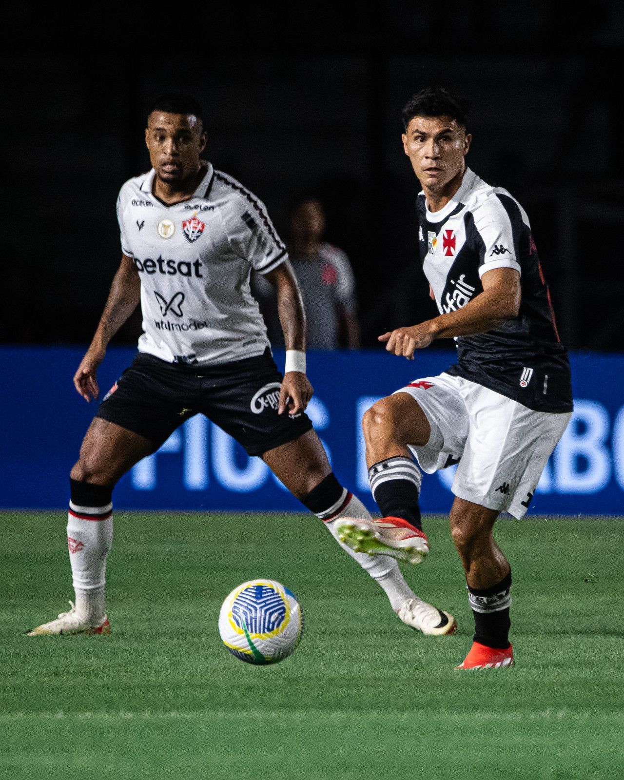 Vitória x Vasco: horário e onde assistir ao vivo pelo Brasileiro