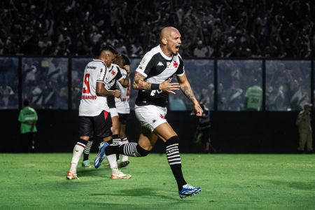 Maicon, zagueiro do Vasco
