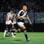 Maicon volta a marcar após cinco anos e vira titular no Vasco