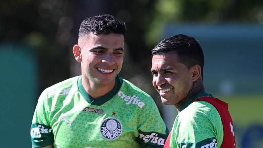Bruno Rodrigues e Dudu, do Palmeiras, durante treinamento na Academia de Futebol.