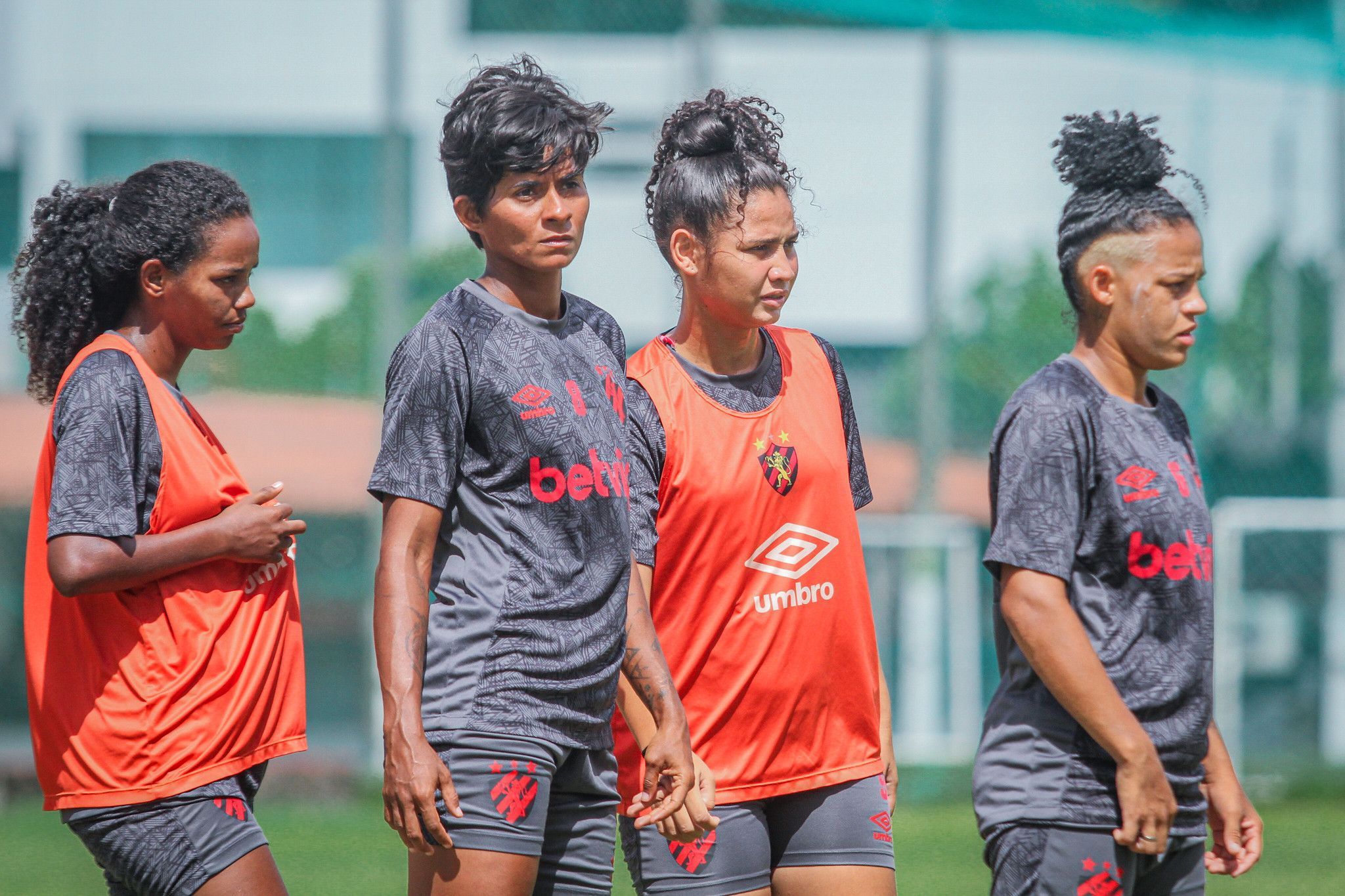 Torcedores do Sport são os que mais assistem ao futebol feminino; veja ranking