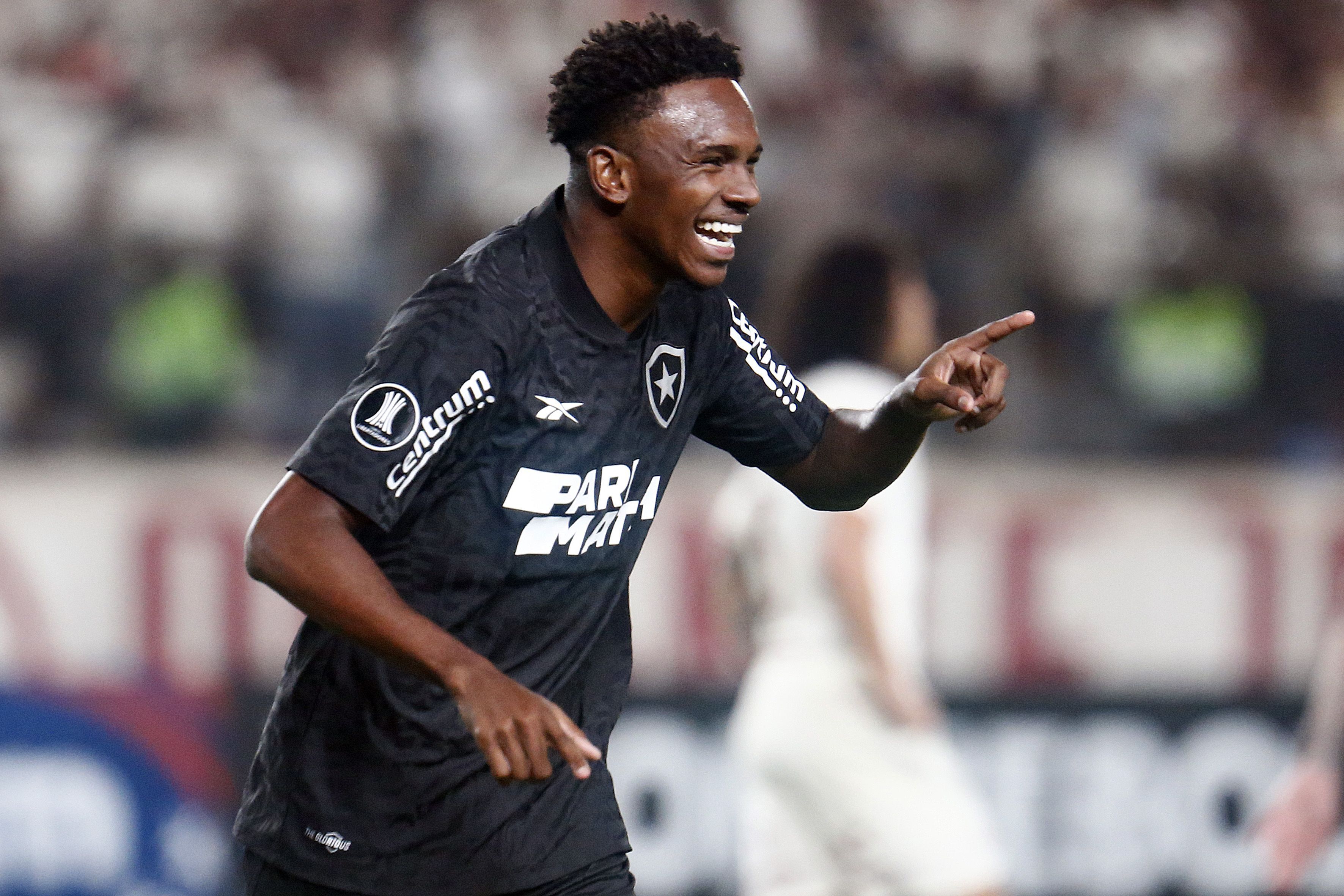 Botafogo arranca vitória sobre o Universitario e se classifica na Libertadores