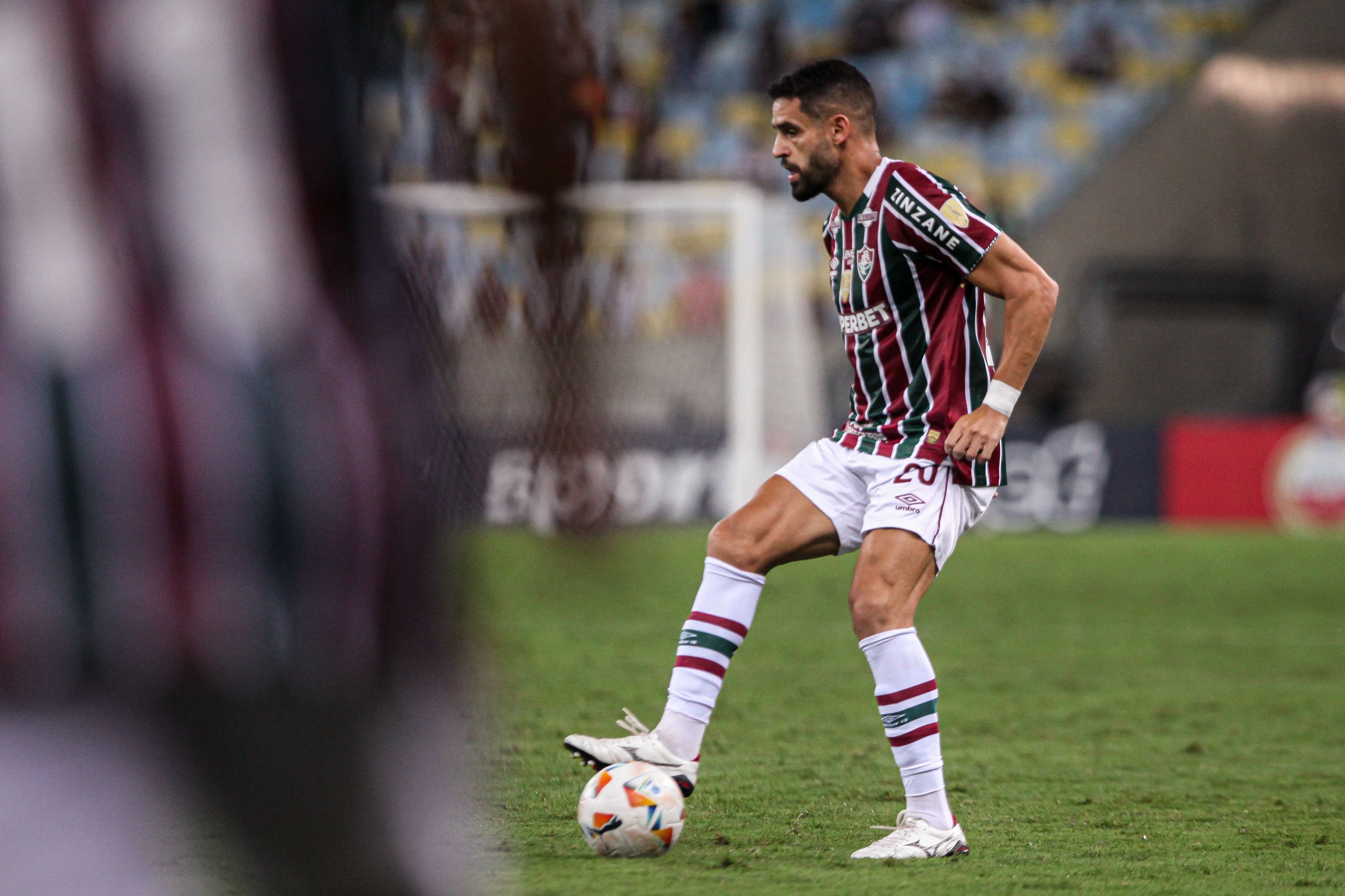 Meia do Fluminense analisa pausa no Brasileiro e ‘entende’ vaias recentes da torcida