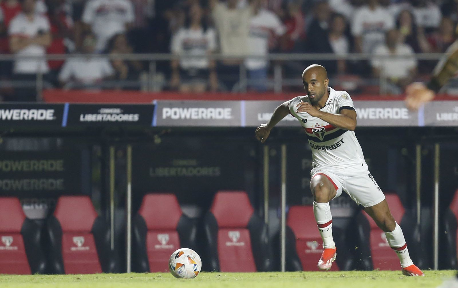 Lucas revela detalhes de conversa com Zubeldía e exalta técnico