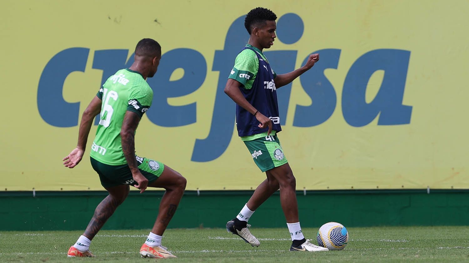Estêvão liga alerta no Palmeiras antes de novo jogo com Botafogo-SP: 'Deu trabalho'
