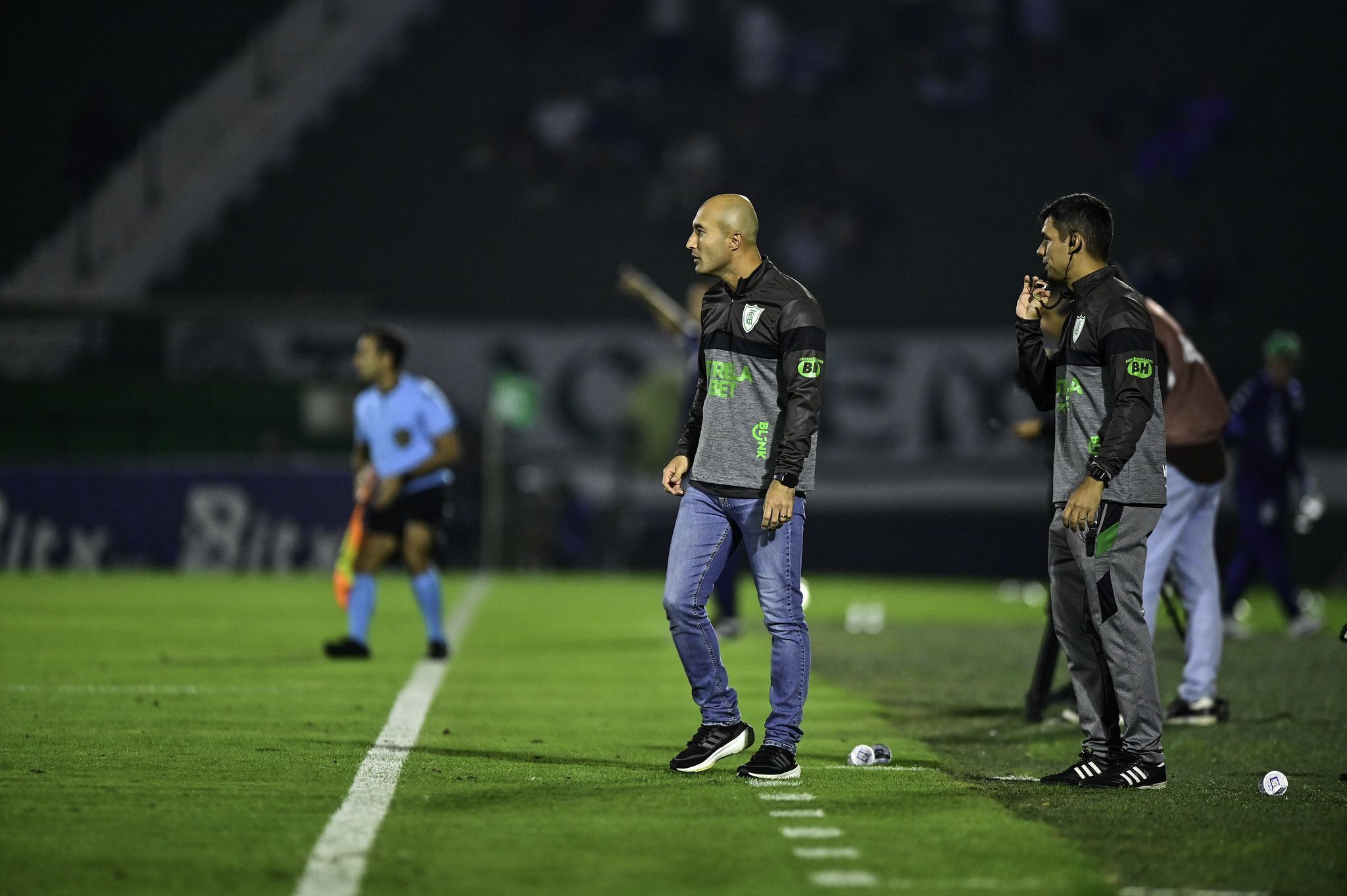 Cauan de Almeida explica mudança no ataque do América e aponta trunfo na Série B