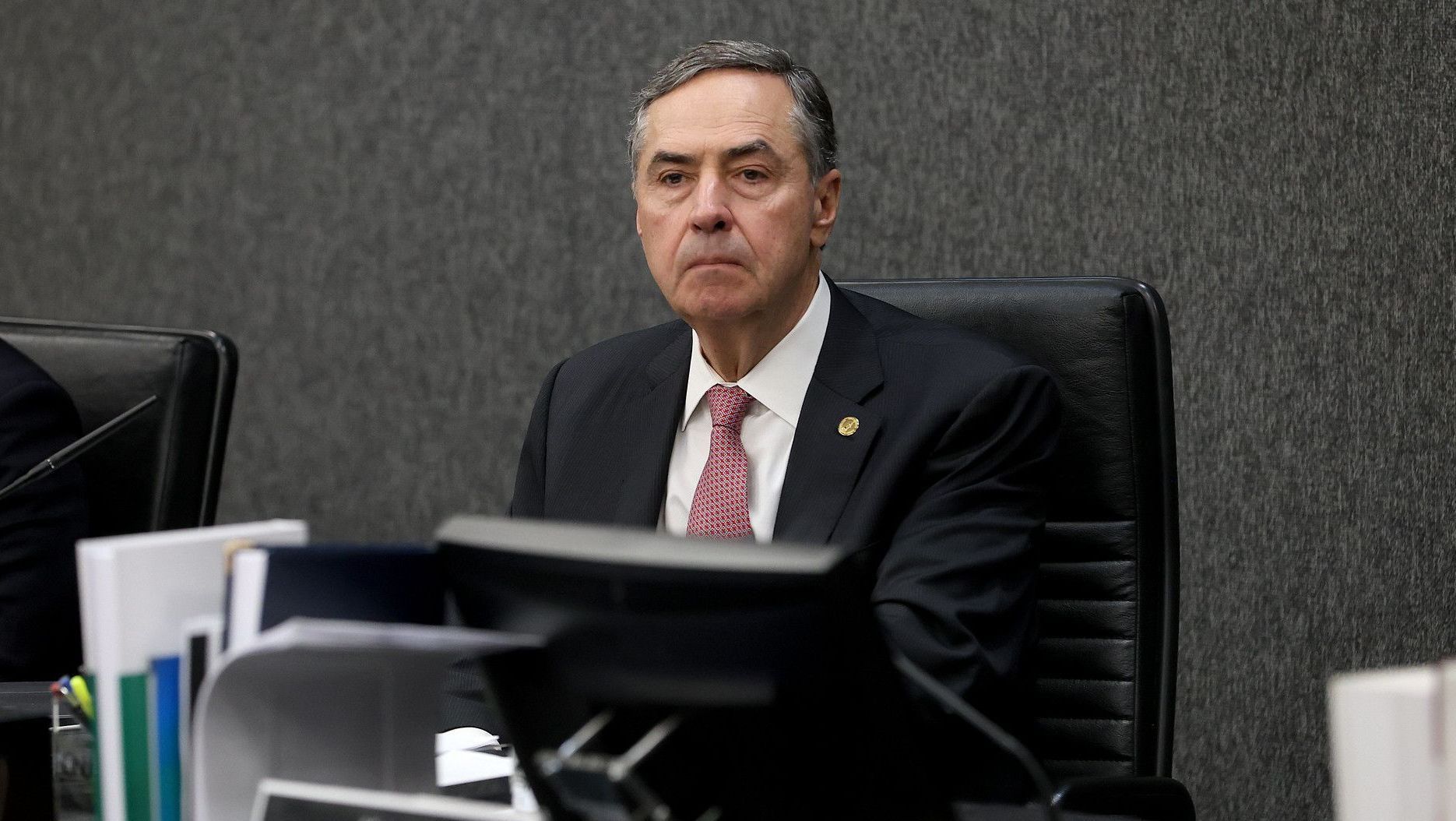 ‘Não há invasão de competência’, diz Barroso sobre decisão de descriminalizar o porte de maconha