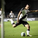 Vasco não quita dívidas e sofre Transfer Ban da Fifa; clube não se preocupa