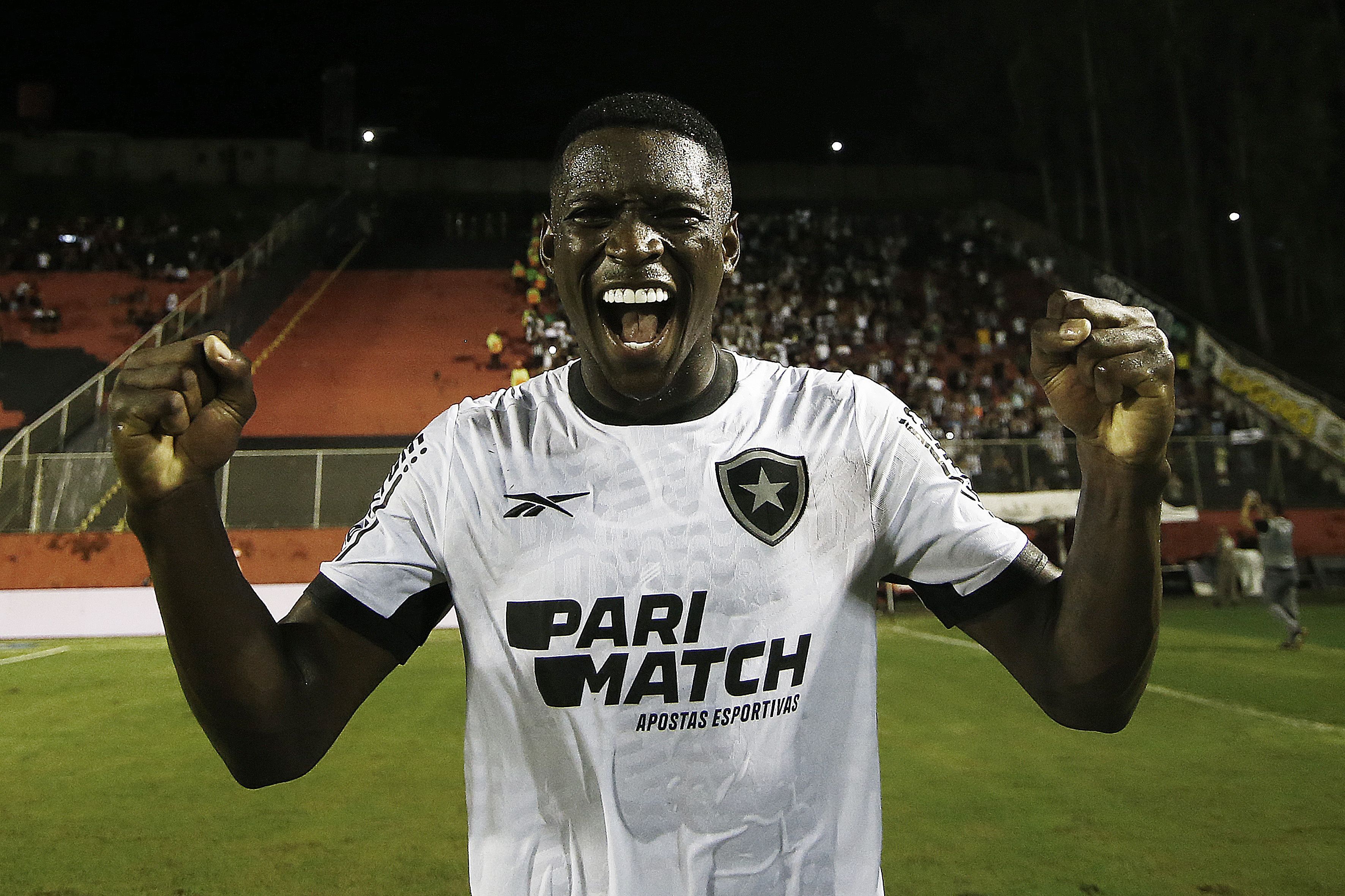 Vai para o Lyon? Luiz Henrique, do Botafogo, projeta sequência da carreira
