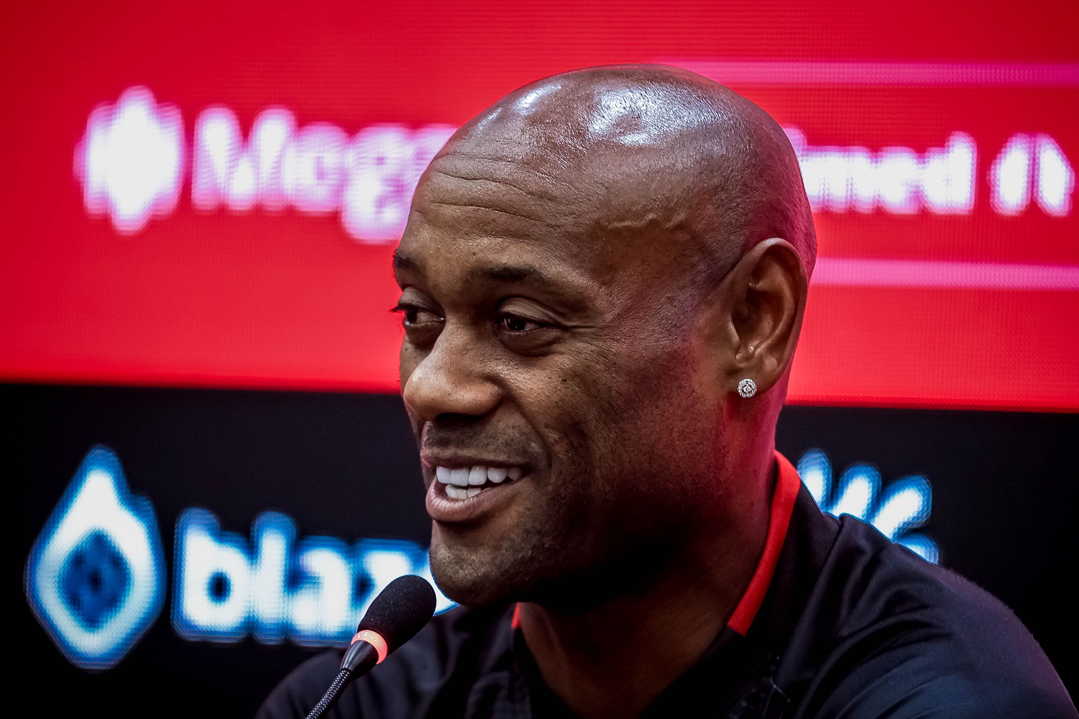 Clube da Série B anuncia contratação de Vagner Love, ex-Flamengo e Palmeiras