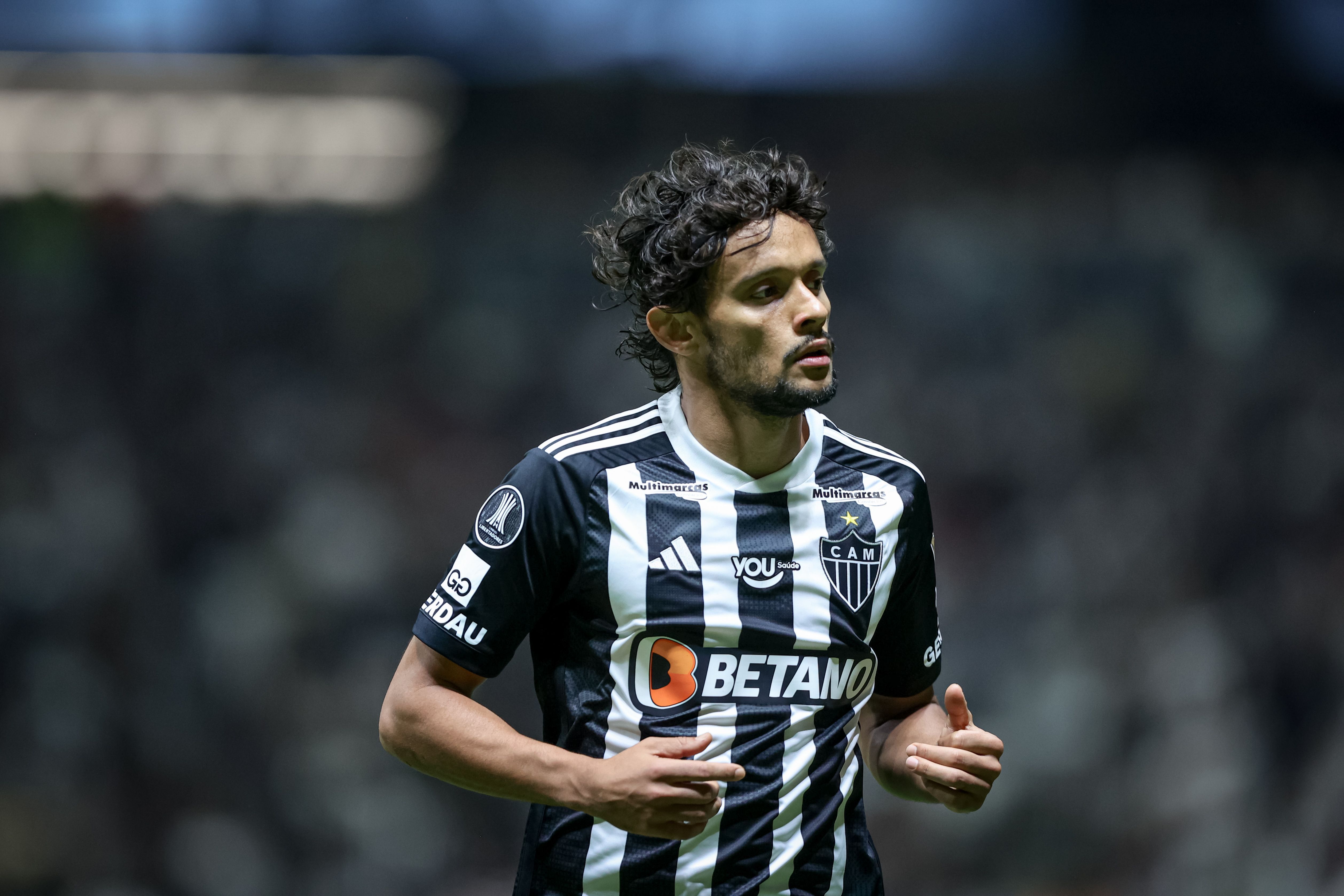 Scarpa, do Atlético, recebe prêmio de jogador destaque do Brasileirão; veja números
