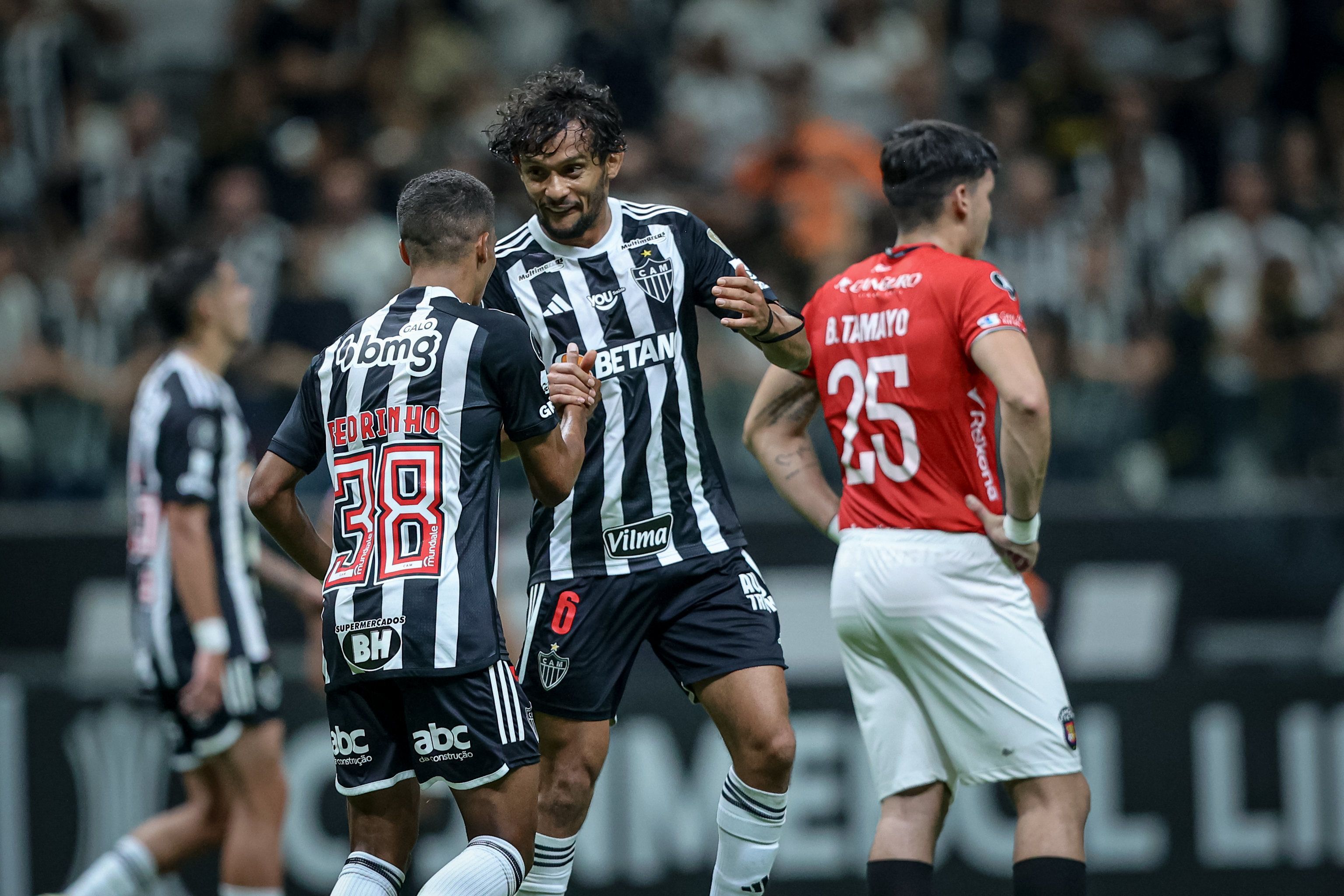 Atlético goleia Caracas e 'liga secador' por 1º lugar geral na Libertadores