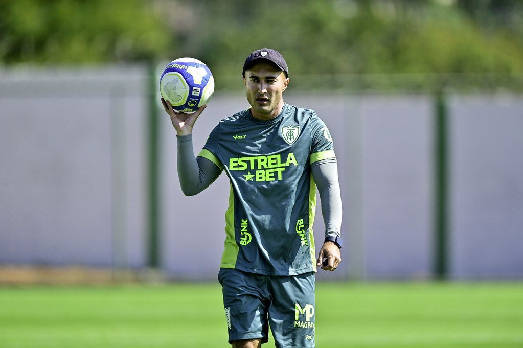 Com novidades, América divulga relacionados para jogo contra o Paysandu