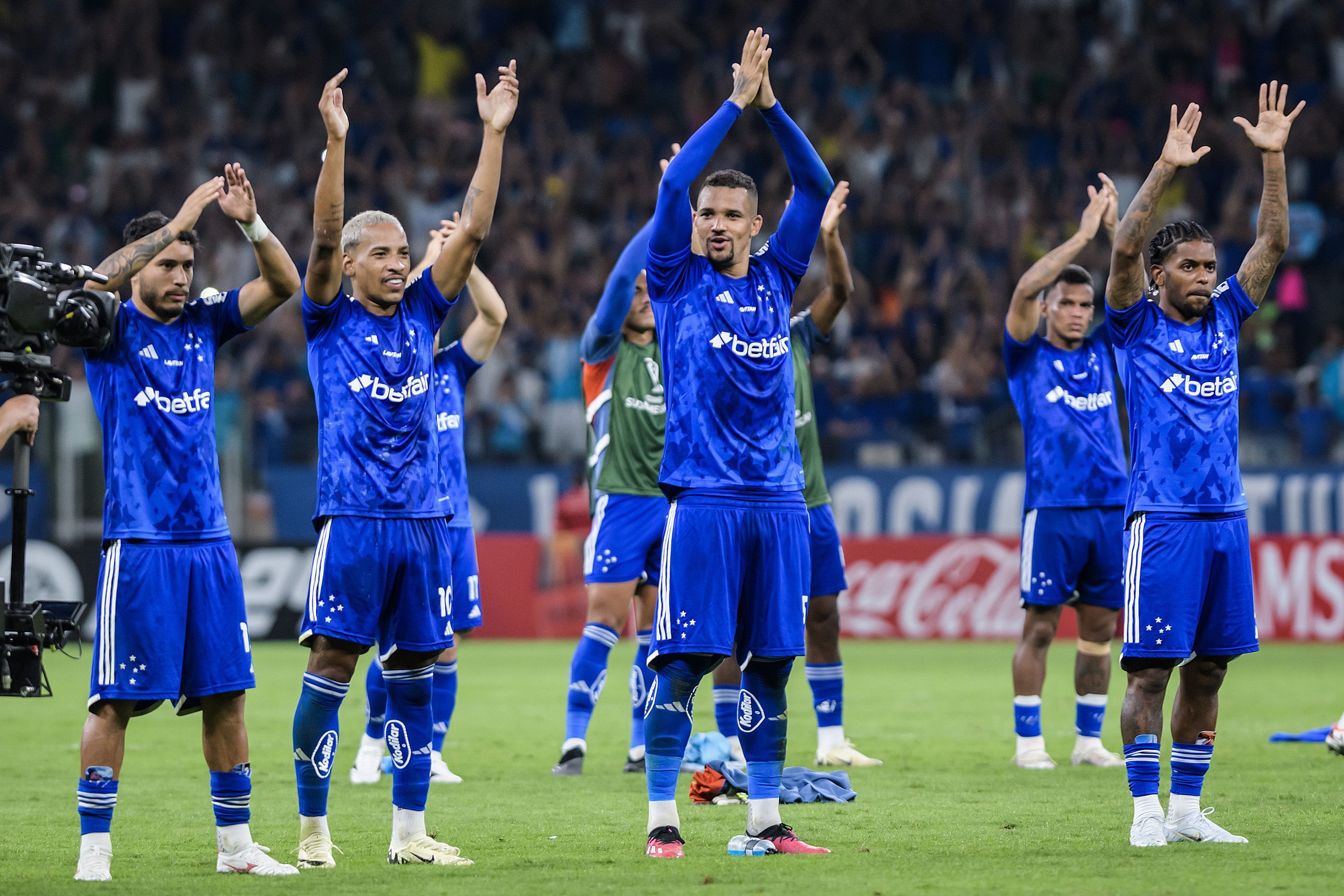 'Cruzeiro pode virar candidato ao título da Sula', avalia comentarista após vitória