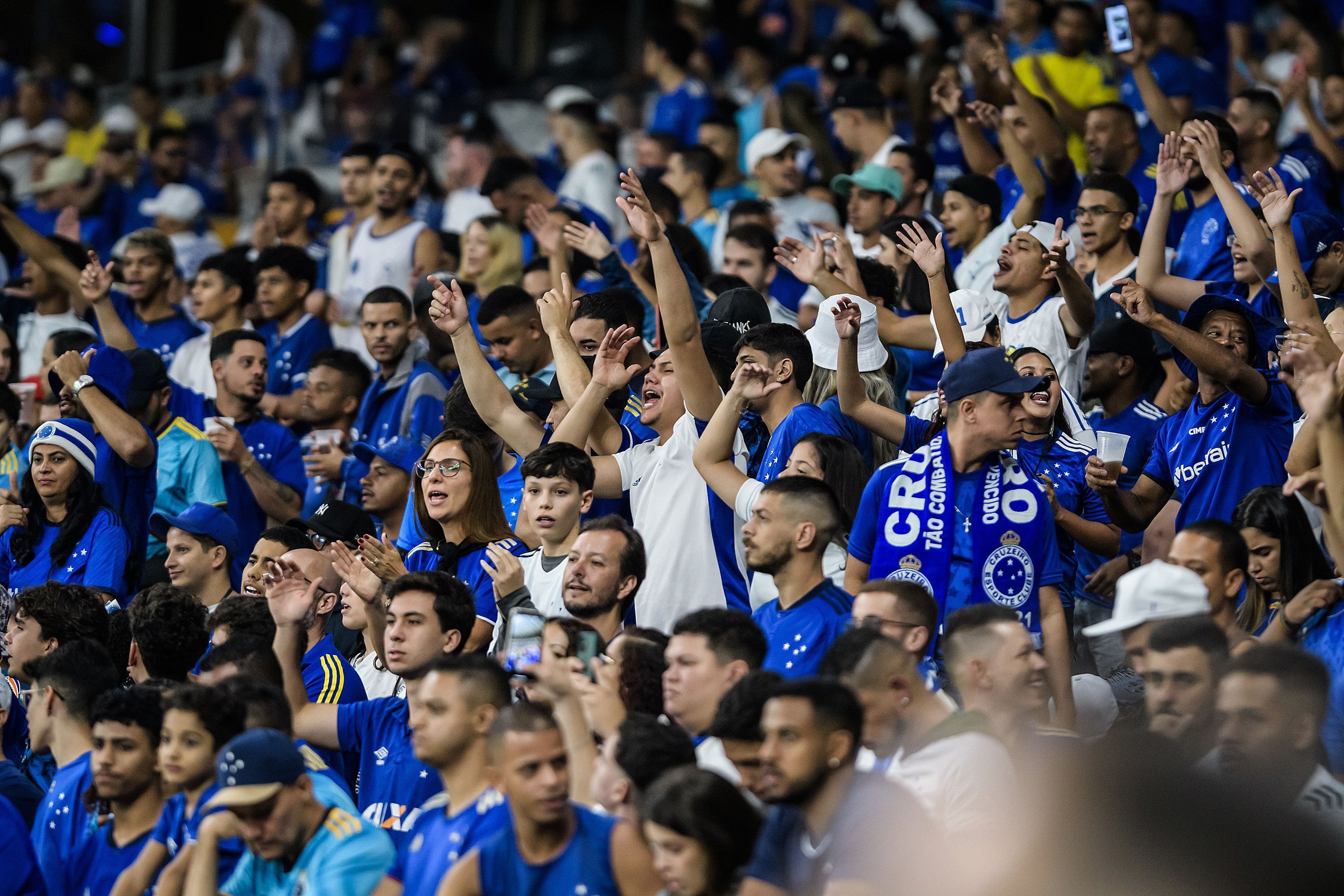 PVC exalta torcida do Cruzeiro após vitória na Sul-Americana: 'Espetáculo'