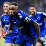Atacante valoriza força do Cruzeiro no Mineirão e projeta jogo contra o Cuiabá