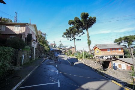 Frente fria deverá levar chuvas ao RS nesta semana, diz MetSul | CNN Brasil