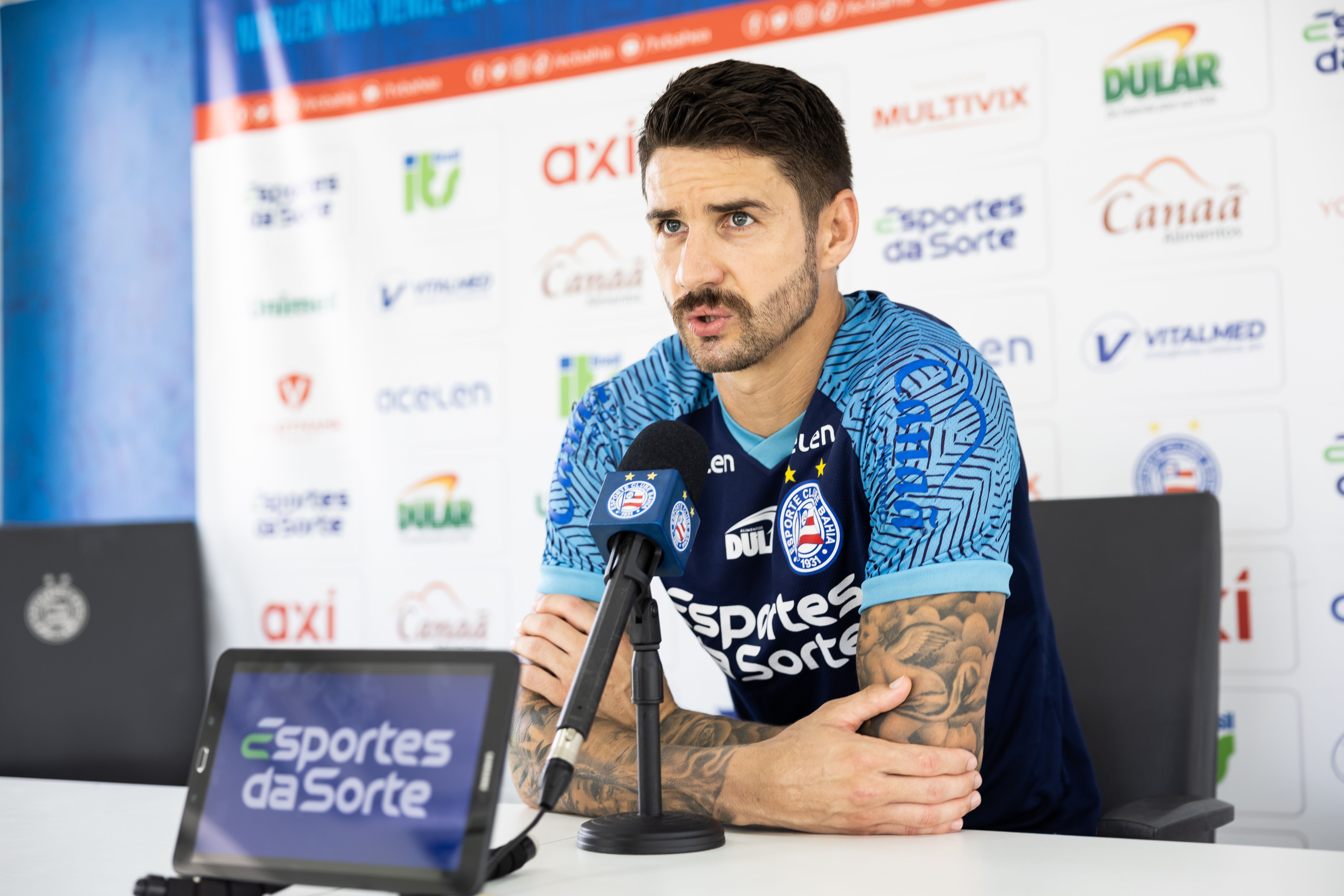 Fluminense acerta a contratação do atacante Everaldo, que estava no Bahia