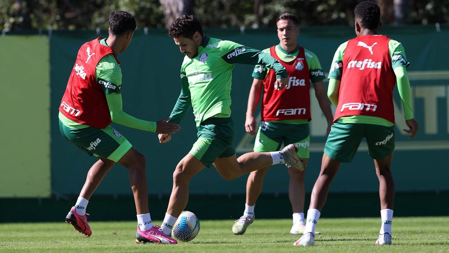 Sem Abel e mais cinco, Palmeiras visita o modificado Criciúma pela Série A