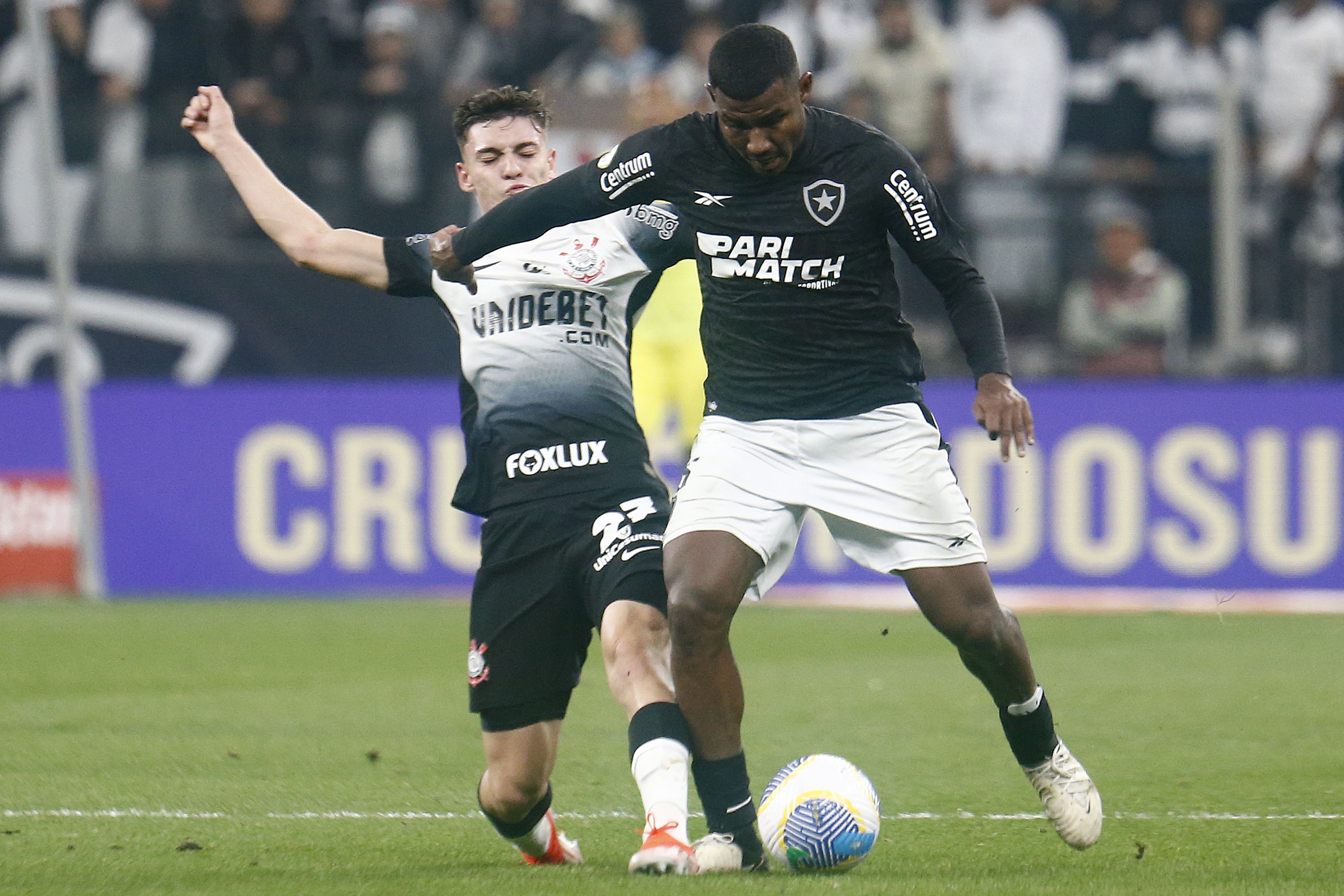 Veja os melhores momentos de Corinthians 0x1 Botafogo pelo Brasileirão