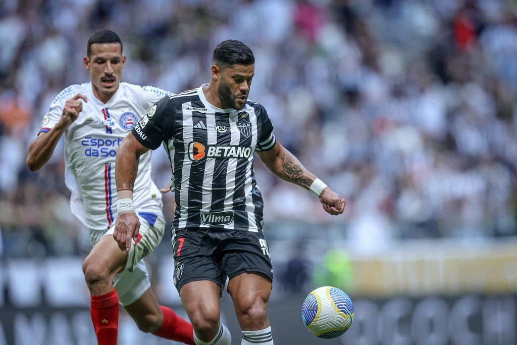 Hulk faz golaço, mas Atlético sofre com 'lei do ex' e leva empate do Bahia no Brasileiro