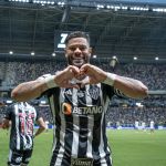 Jogador da Premier League tieta Hulk, do Atlético, e publica mensagem