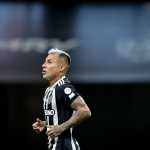 Vargas treina e pode ser novidade do Atlético para jogo contra o Flamengo